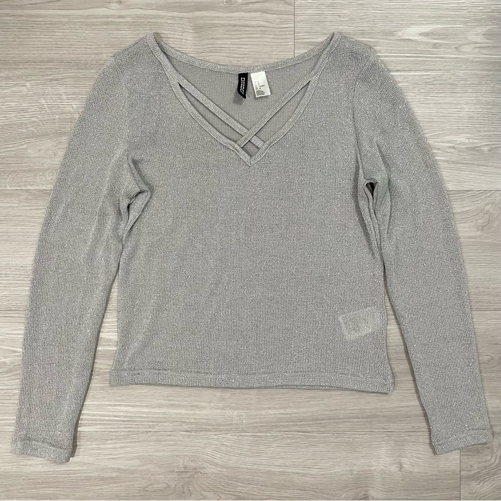 H&M Divided Long Sleeve Top